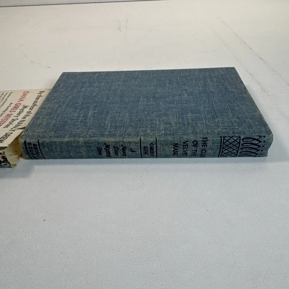 Vintage‎ Nancy Drew #30 The Clue of the Velvet Mask HC/DJ Carolyn Keene Grosset